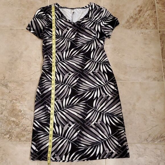 Old Navy tropical pattern t shirt dress or tunic - Picture 7 of 8